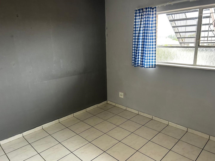 2 Bedroom Property for Sale in Gosforth Park Gauteng