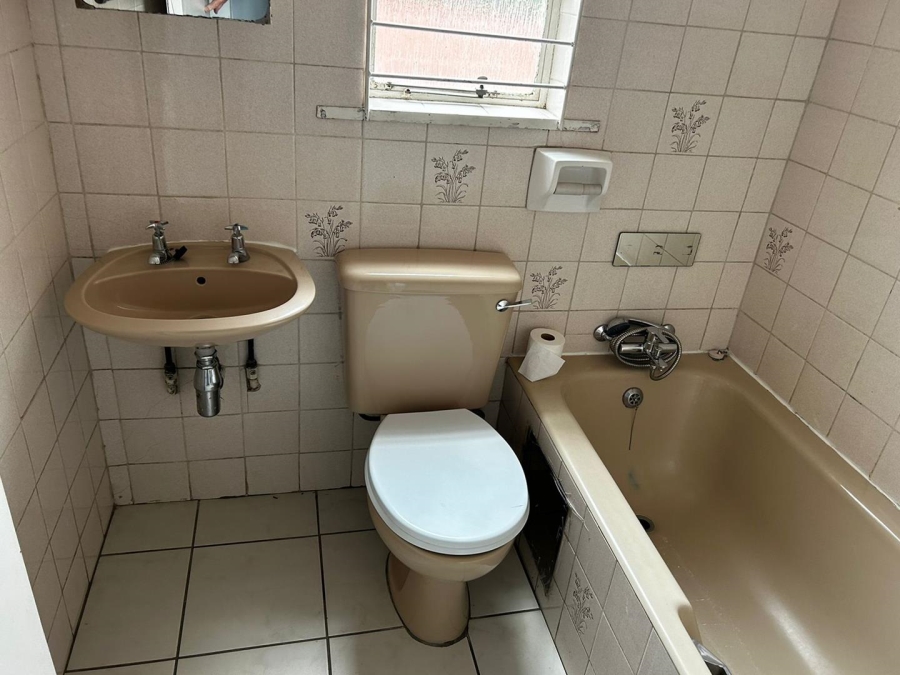 2 Bedroom Property for Sale in Gosforth Park Gauteng