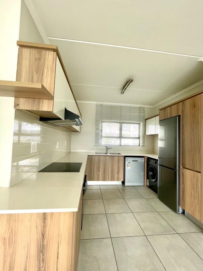 2 Bedroom Property for Sale in Crowthorne AH Gauteng