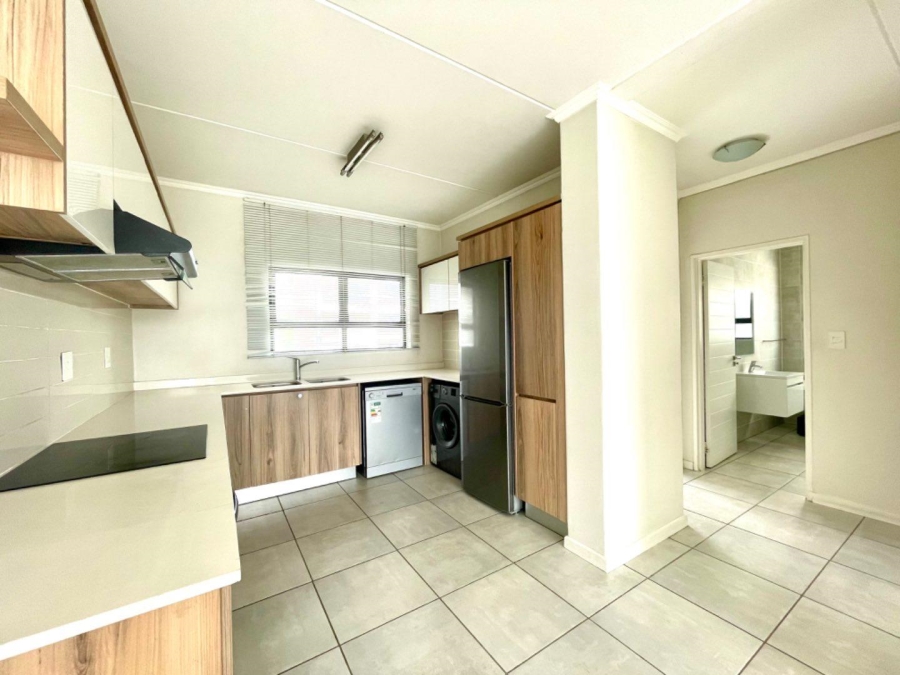 2 Bedroom Property for Sale in Crowthorne AH Gauteng