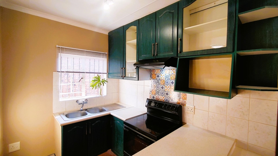 2 Bedroom Property for Sale in Elardus Park Gauteng