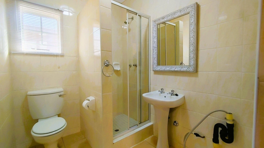 2 Bedroom Property for Sale in Elardus Park Gauteng
