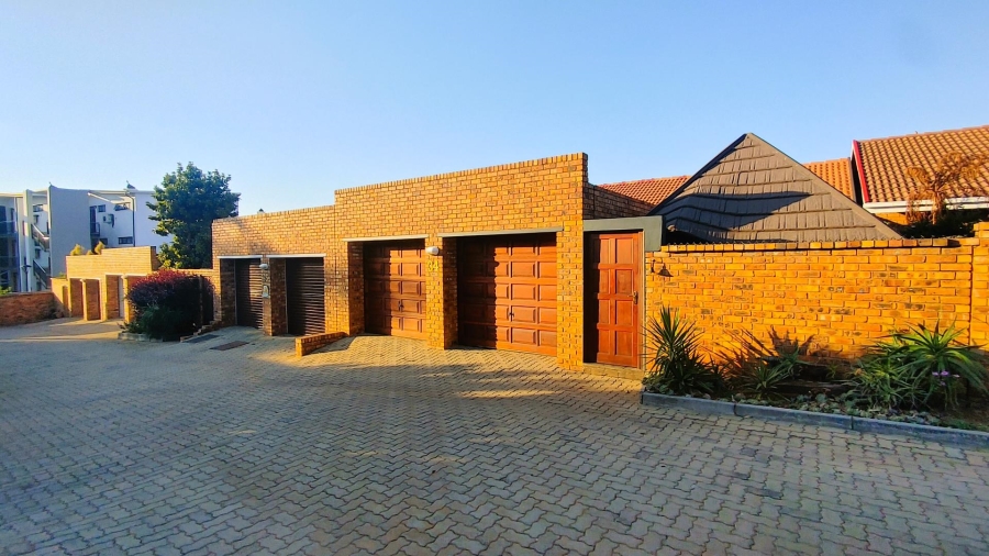 2 Bedroom Property for Sale in Elardus Park Gauteng