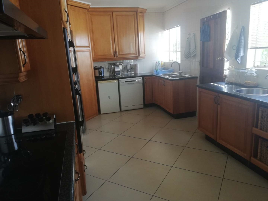 4 Bedroom Property for Sale in Zwartkop Gauteng