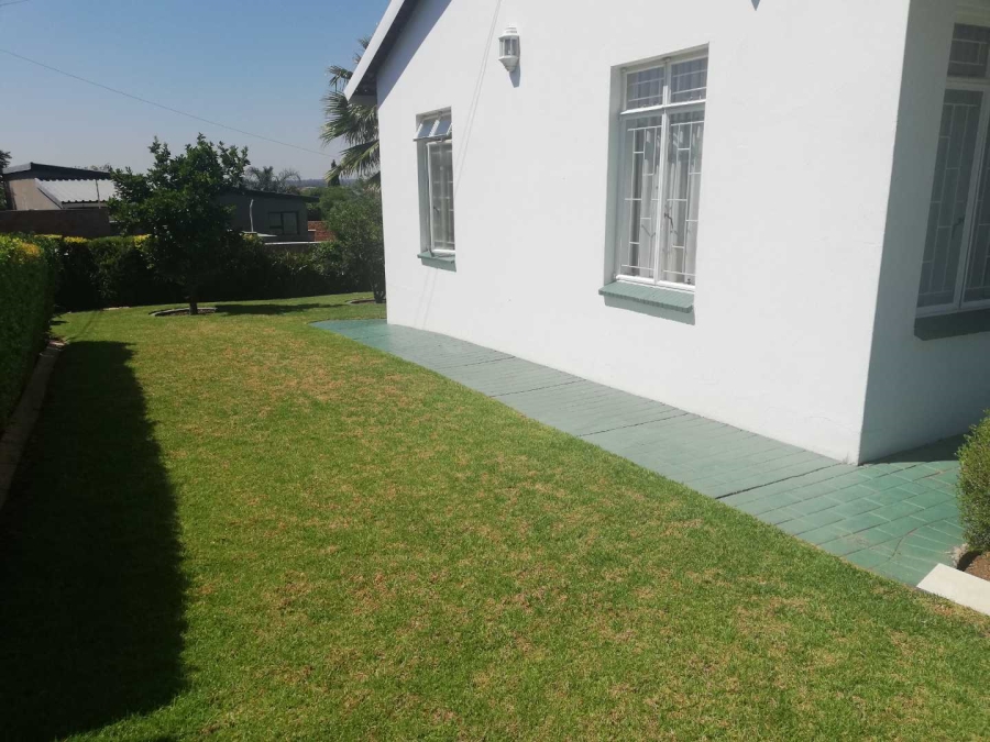 4 Bedroom Property for Sale in Zwartkop Gauteng