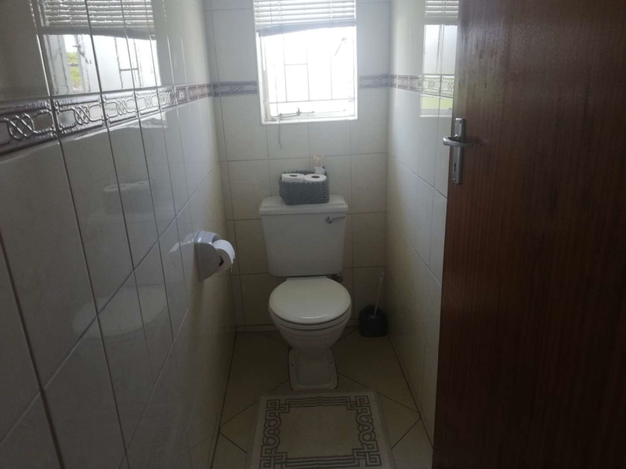 4 Bedroom Property for Sale in Zwartkop Gauteng