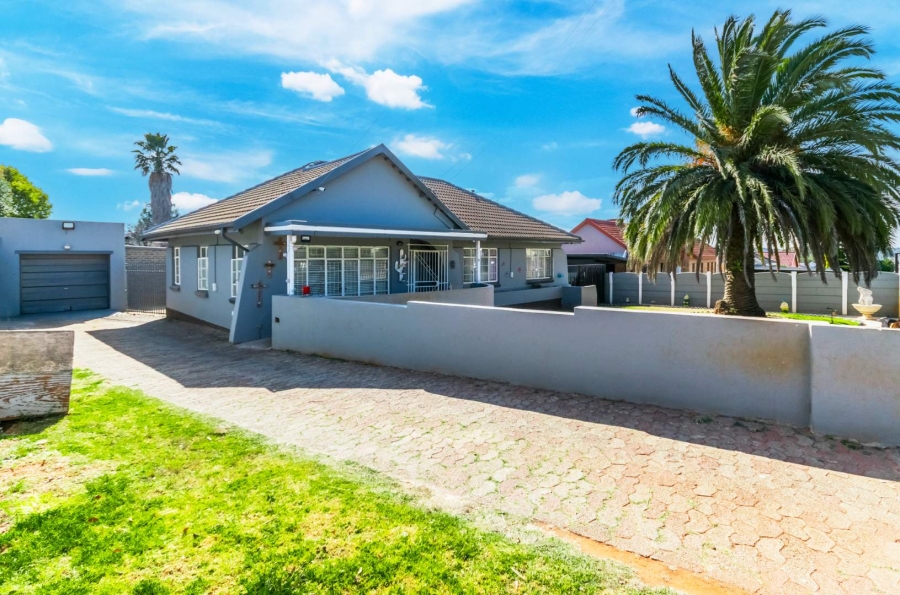 3 Bedroom Property for Sale in Discovery Gauteng