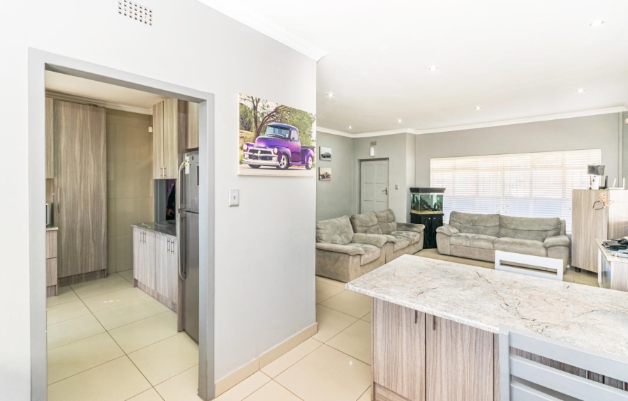 3 Bedroom Property for Sale in Discovery Gauteng