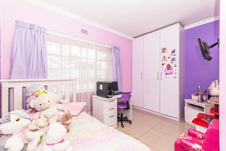 3 Bedroom Property for Sale in Discovery Gauteng