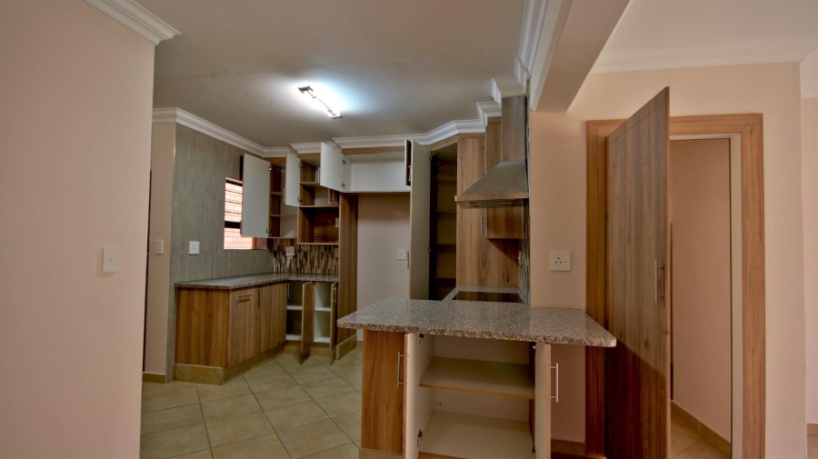 To Let 3 Bedroom Property for Rent in Olympus AH Gauteng