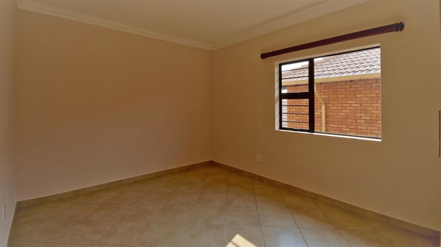 To Let 3 Bedroom Property for Rent in Olympus AH Gauteng