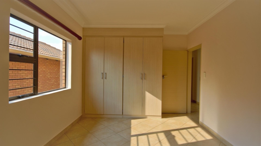To Let 3 Bedroom Property for Rent in Olympus AH Gauteng