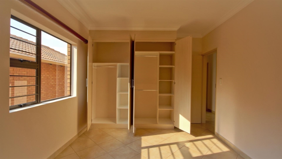 To Let 3 Bedroom Property for Rent in Olympus AH Gauteng