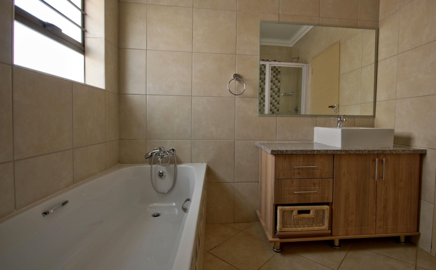 To Let 3 Bedroom Property for Rent in Olympus AH Gauteng