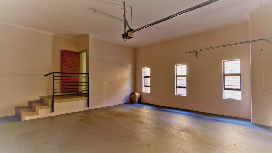 To Let 3 Bedroom Property for Rent in Olympus AH Gauteng