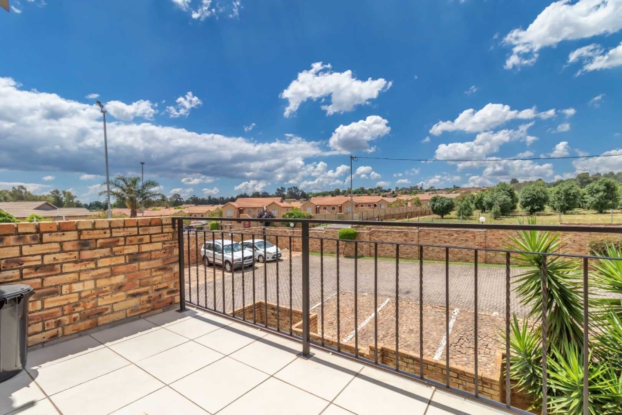 2 Bedroom Property for Sale in Honeydew Gauteng