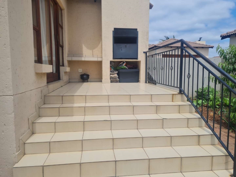 To Let 3 Bedroom Property for Rent in Thatchfield Hills Gauteng