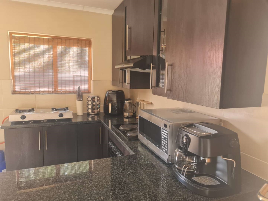 To Let 3 Bedroom Property for Rent in Thatchfield Hills Gauteng