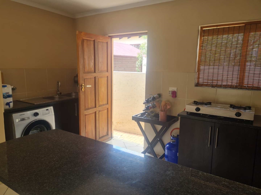 To Let 3 Bedroom Property for Rent in Thatchfield Hills Gauteng