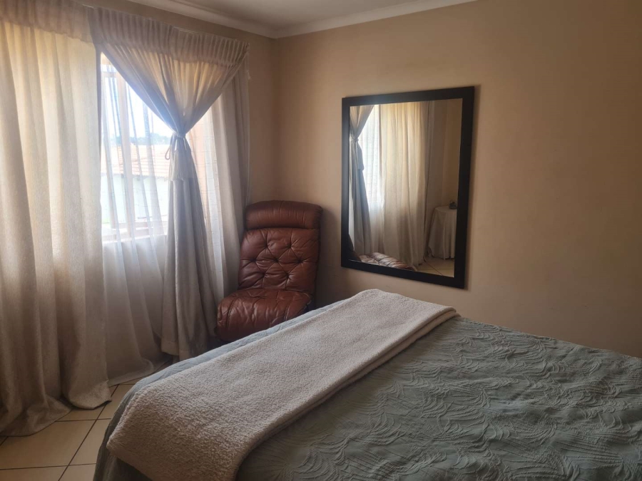 To Let 3 Bedroom Property for Rent in Thatchfield Hills Gauteng