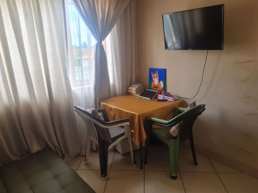 To Let 3 Bedroom Property for Rent in Thatchfield Hills Gauteng