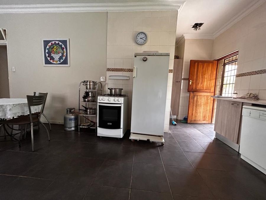 3 Bedroom Property for Sale in Towerby Gauteng