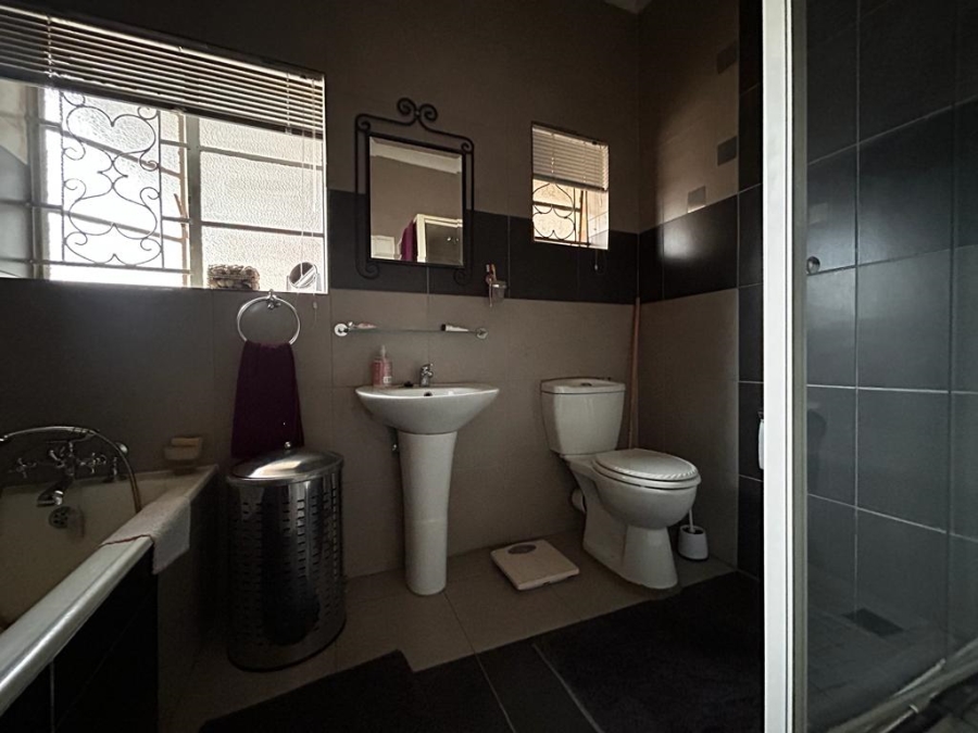 3 Bedroom Property for Sale in Towerby Gauteng
