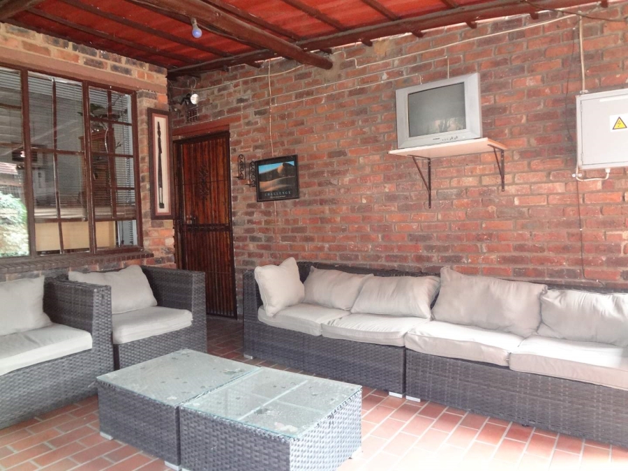 To Let 1 Bedroom Property for Rent in Douglasdale Gauteng