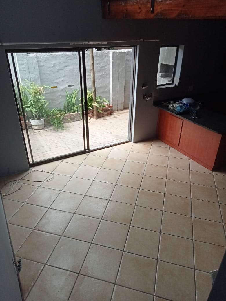 To Let 1 Bedroom Property for Rent in Pretoria North Gauteng