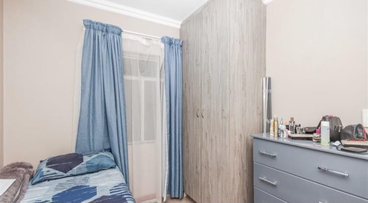 2 Bedroom Property for Sale in Fleurhof Gauteng