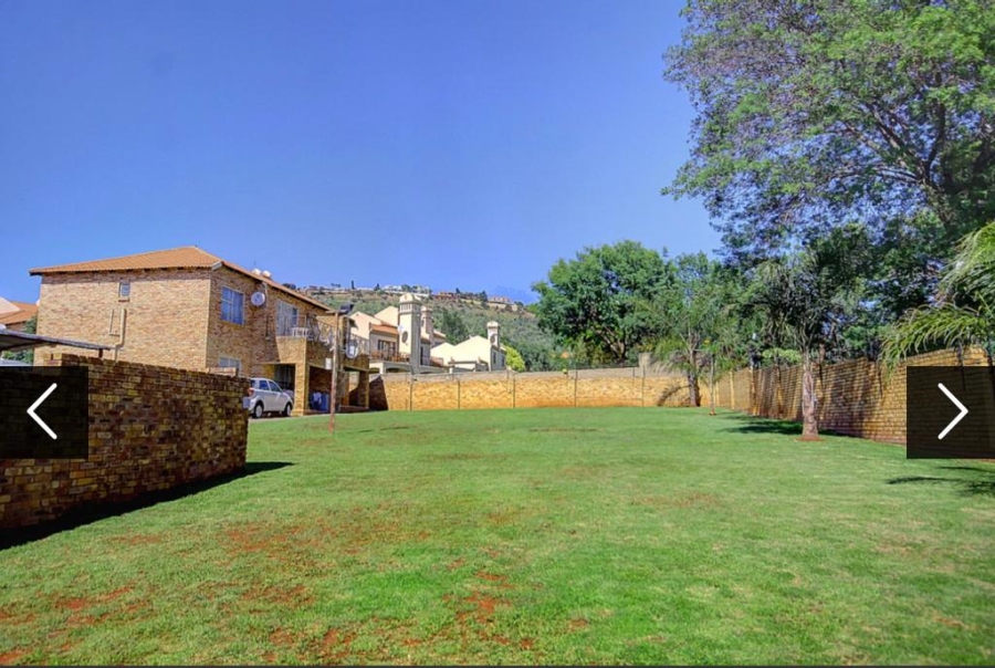 To Let 2 Bedroom Property for Rent in Little Falls Gauteng
