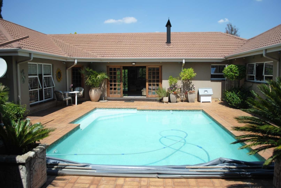 4 Bedroom Property for Sale in Golf Park Gauteng