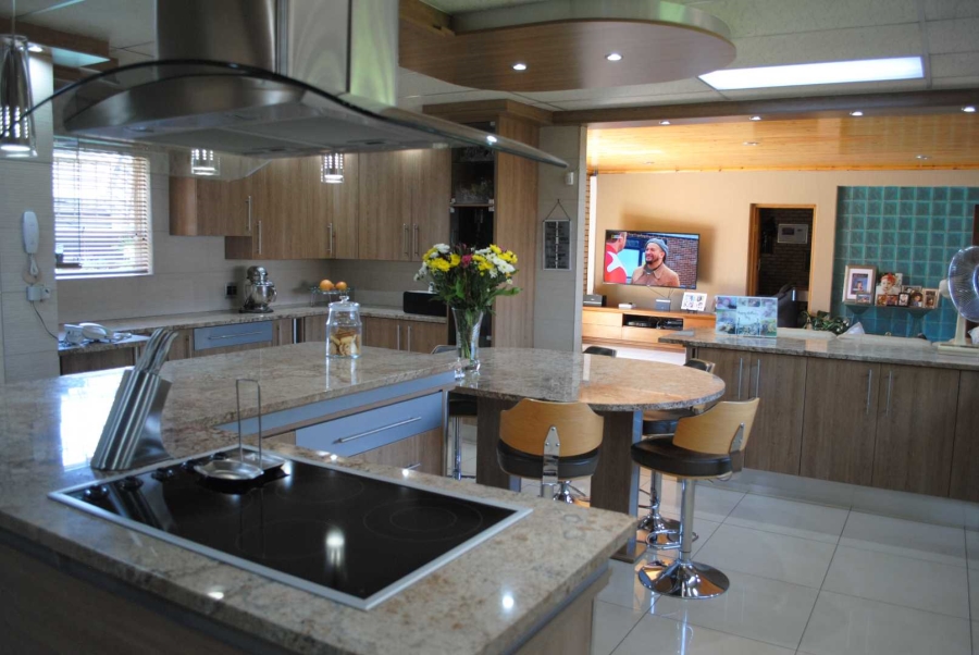 4 Bedroom Property for Sale in Golf Park Gauteng