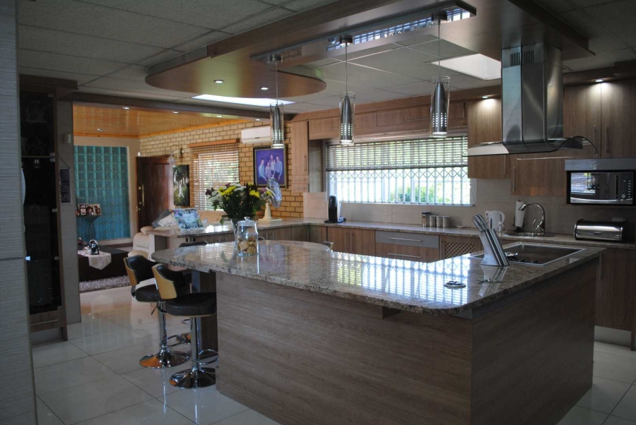 4 Bedroom Property for Sale in Golf Park Gauteng