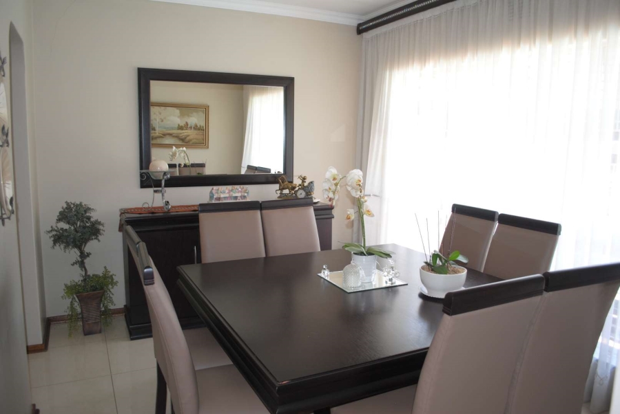 4 Bedroom Property for Sale in Golf Park Gauteng