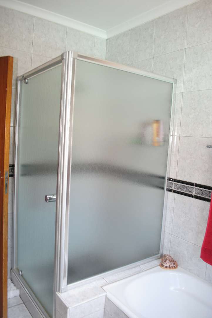 4 Bedroom Property for Sale in Golf Park Gauteng