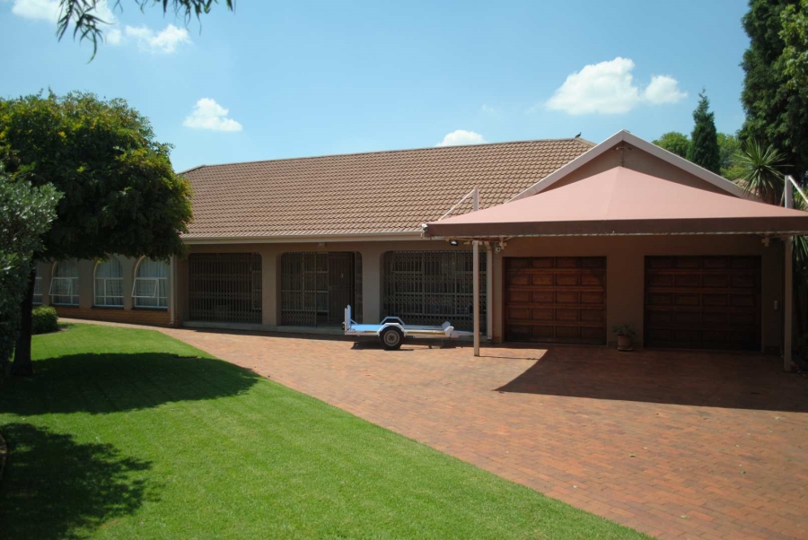 4 Bedroom Property for Sale in Golf Park Gauteng
