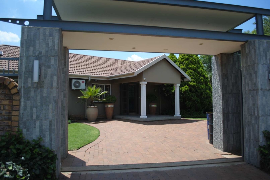 4 Bedroom Property for Sale in Golf Park Gauteng