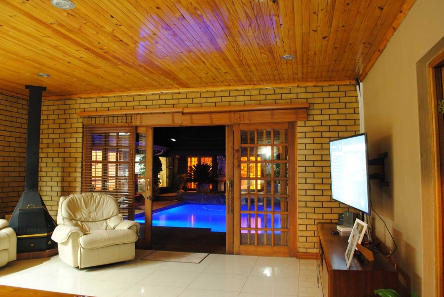 4 Bedroom Property for Sale in Golf Park Gauteng