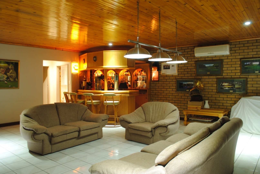 4 Bedroom Property for Sale in Golf Park Gauteng