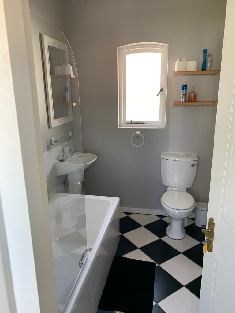 To Let 1 Bedroom Property for Rent in Dunkeld Gauteng