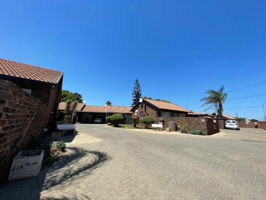 3 Bedroom Property for Sale in Terenure Gauteng