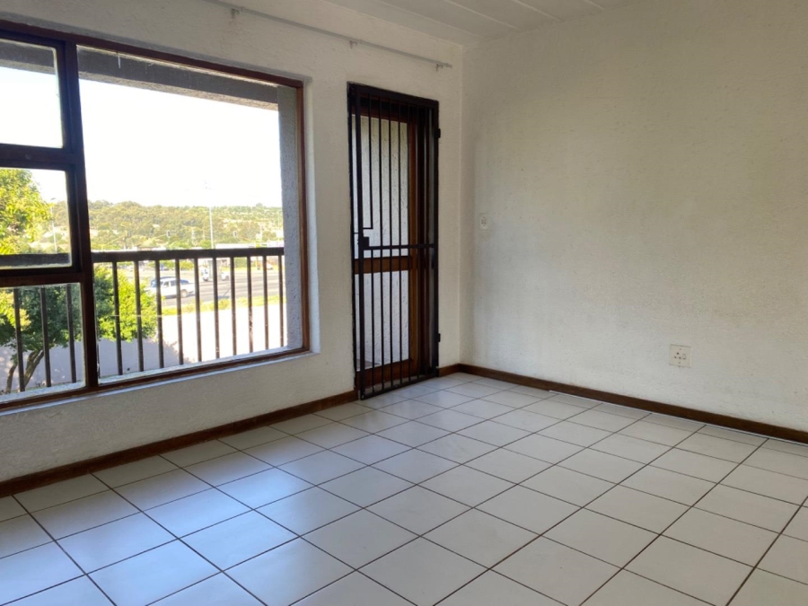 2 Bedroom Property for Sale in Little Falls Gauteng
