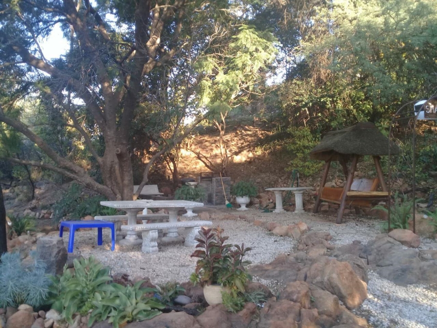 2 Bedroom Property for Sale in La Montagne Gauteng