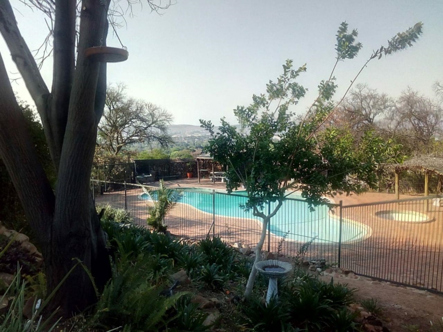 2 Bedroom Property for Sale in La Montagne Gauteng