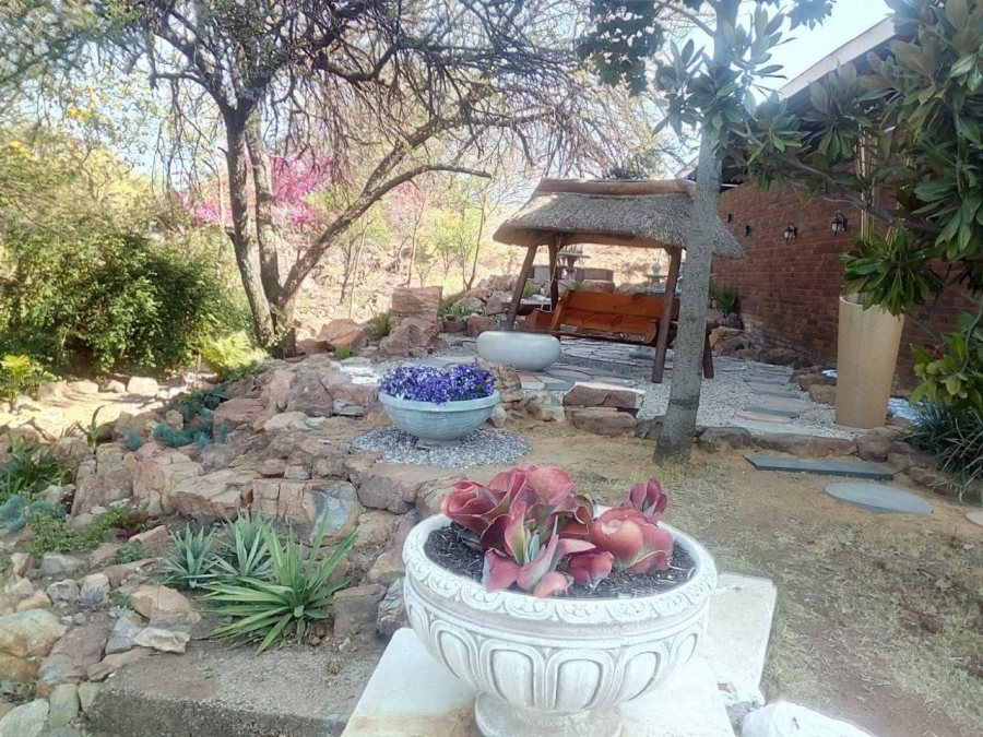 2 Bedroom Property for Sale in La Montagne Gauteng