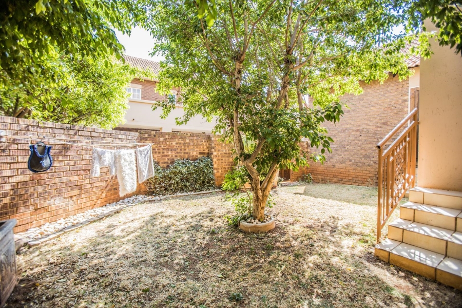 2 Bedroom Property for Sale in Mooikloof Ridge Gauteng