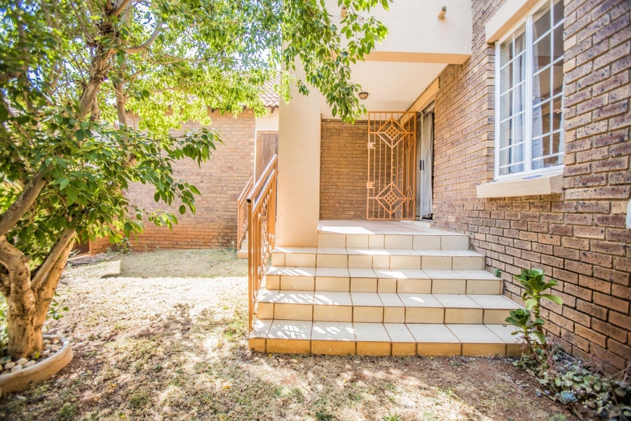 2 Bedroom Property for Sale in Mooikloof Ridge Gauteng
