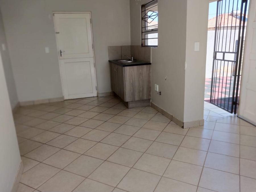 To Let 3 Bedroom Property for Rent in Mahube Valley Gauteng