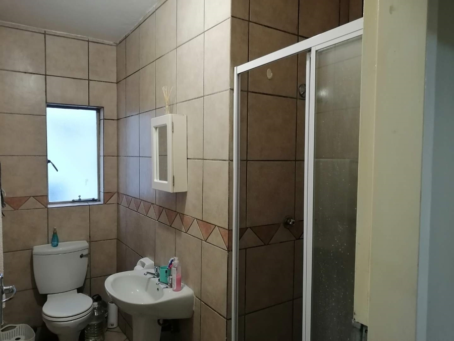 2 Bedroom Property for Sale in Vorna Valley Gauteng